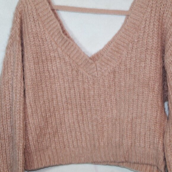 Forever 21 womens sweater size L peach eyelash knit v neck cropped cozy casual - Picture 3 of 10
